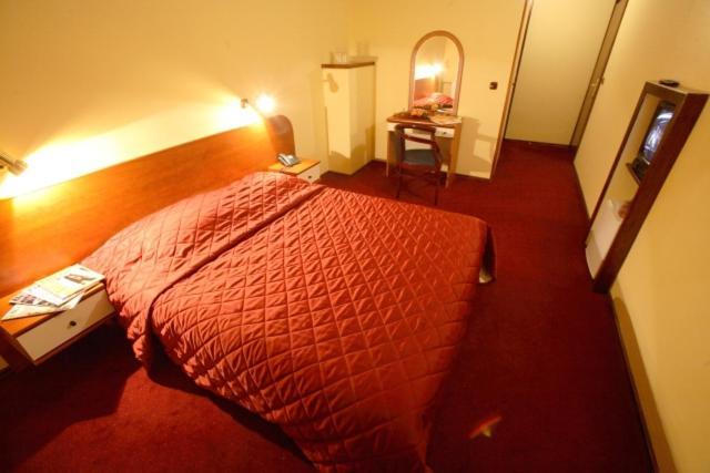 Hotel Dinara ลิฟโน ห้อง รูปภาพ