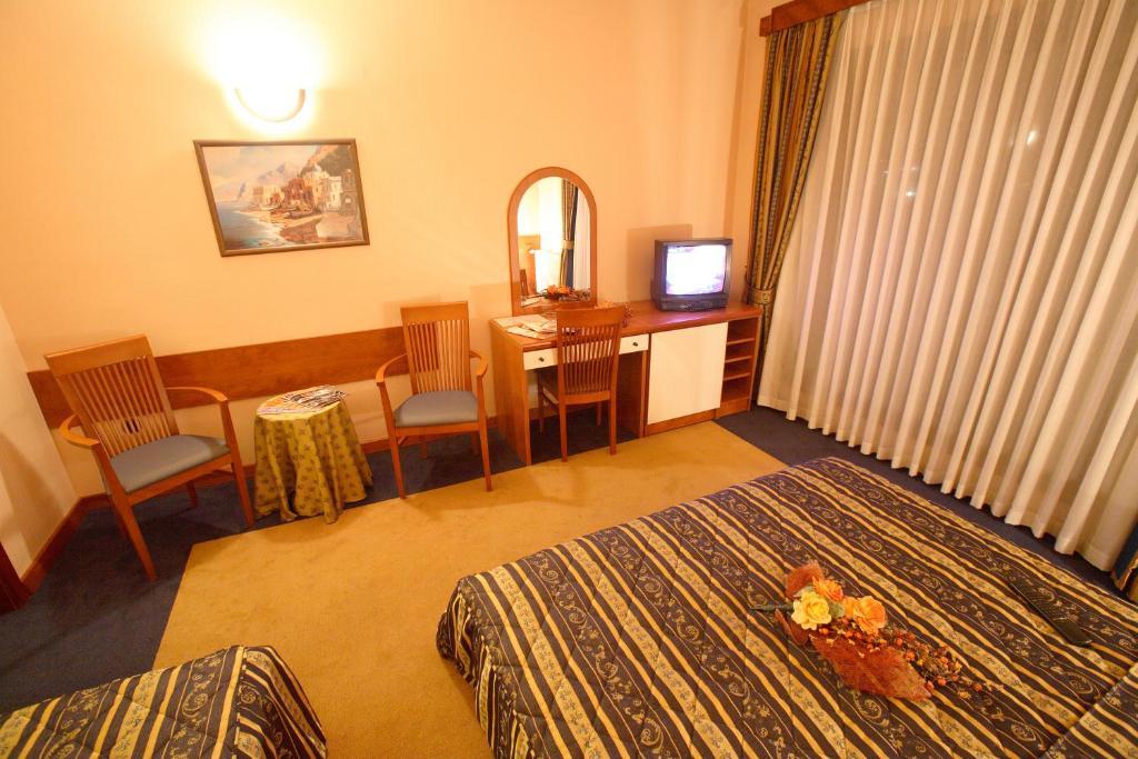 Hotel Dinara ลิฟโน ห้อง รูปภาพ